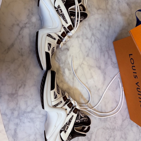 Louis Vuitton Archlight Sneaker - Picture 6 of 8